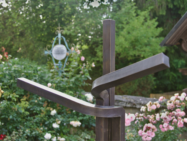 grabmal bronze geschmiedet